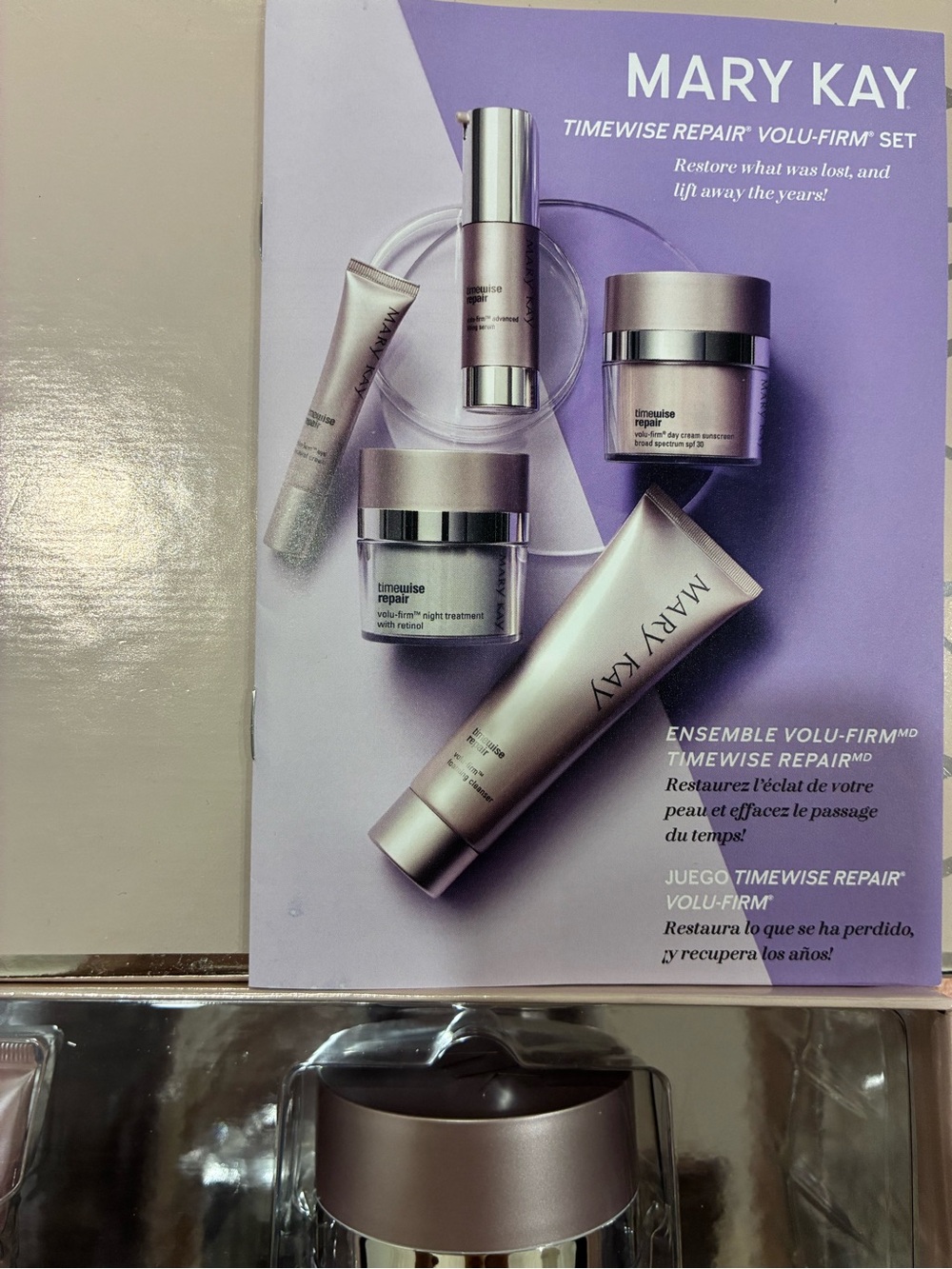 Mary Kay skincare set in cream and black packaging - Picture 3 of 3